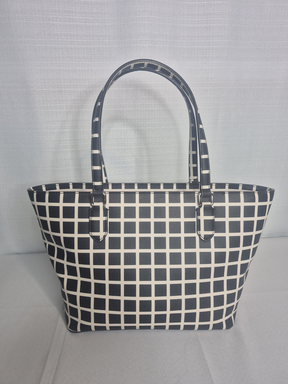 kate spade Black & White Grid Tote (Like New) - Picture 7 of 17